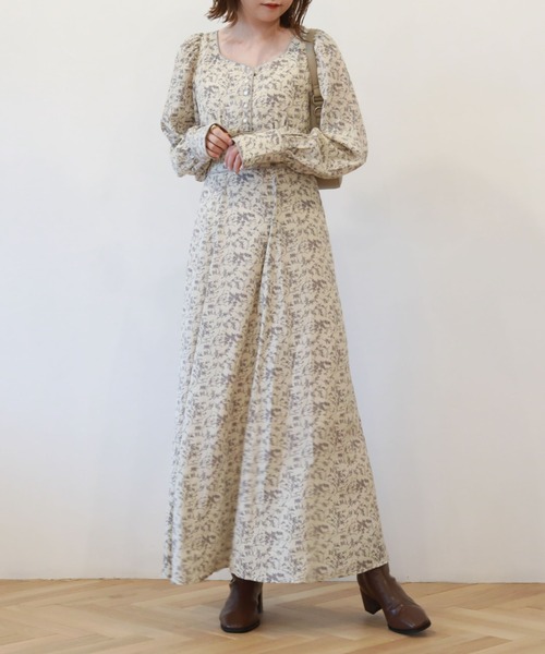 archives(アルシーヴ)の「Backレースupパイピング花柄ワンピース(ワンピース・レディース・ブラック/アイボリー/ピンクベージュ・MEDIUM)」の9枚目の写真
