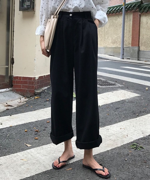 meJane（ミージェーン）の「タック入りルーズチノパンツ【ZOZOTOWN限定】（チノパンツ・レディース・ブラック/オフホワイト・S/M）」の8枚目の写真