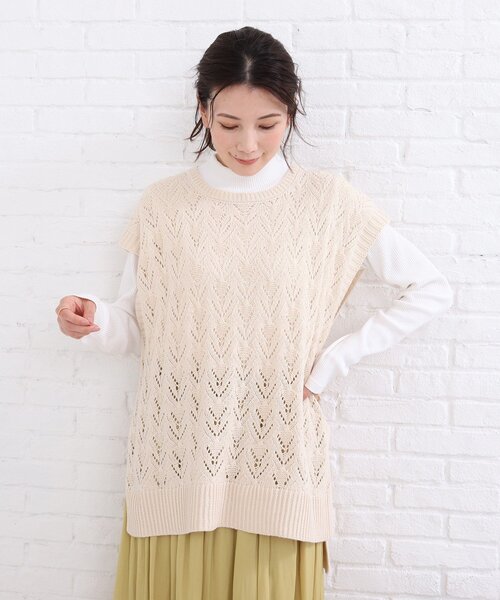 SHOO・LA・RUE(シューラルー)の「◆透かし柄 ゆるシルエット ベスト(ベスト・レディース・ブラック/ナチュラル/キャメル/ピンク系・00)」の21枚目の写真