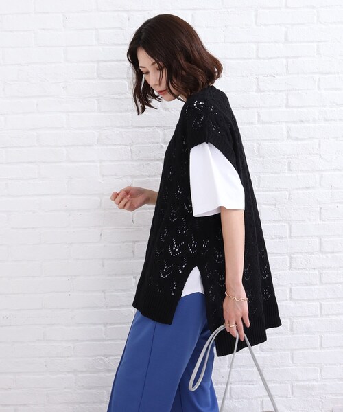 SHOO・LA・RUE(シューラルー)の「◆透かし柄 ゆるシルエット ベスト(ベスト・レディース・ブラック/ナチュラル/キャメル/ピンク系・00)」の6枚目の写真