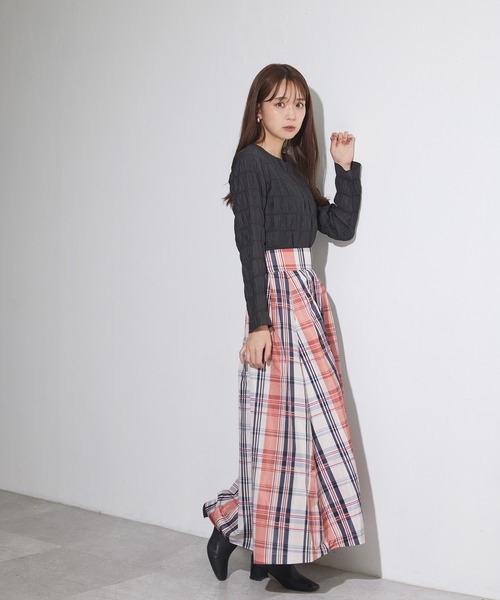 ADIRA（アディラ）の「フワフワプルオーバーブラウス（シャツ/ブラウス・レディース・ブラック/アイボリー・MEDIUM）」の7枚目の写真