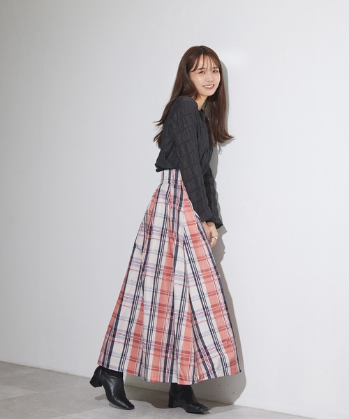 ADIRA（アディラ）の「フワフワプルオーバーブラウス（シャツ/ブラウス・レディース・ブラック/アイボリー・MEDIUM）」の12枚目の写真