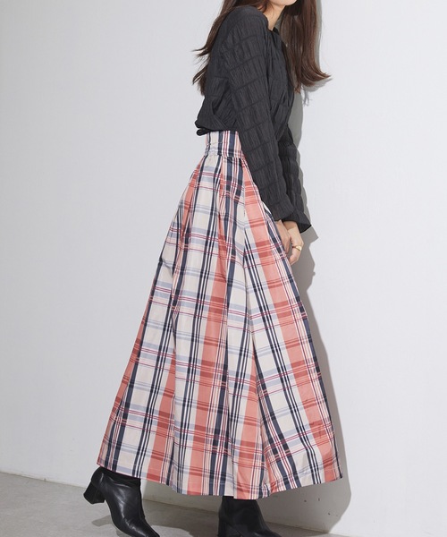 ADIRA（アディラ）の「フワフワプルオーバーブラウス（シャツ/ブラウス・レディース・ブラック/アイボリー・MEDIUM）」の18枚目の写真