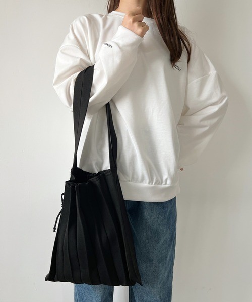 CLEA（クレア）の「【全9色展開】2WAYニットプリーツトートバッグ／エコバッグ（トートバッグ・レディース・ブラック/ベージュ/パープル/ブラウン/オリーブ/イエロー/オレンジ/ブルー系その他/バーガンディー・FREE）」の12枚目の写真