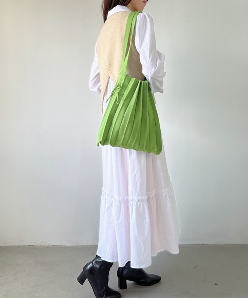 CLEA（クレア）の「【全9色展開】2WAYニットプリーツトートバッグ／エコバッグ（トートバッグ・レディース・ブラック/ベージュ/パープル/ブラウン/オリーブ/イエロー/オレンジ/ブルー系その他/バーガンディー・FREE）」の16枚目の写真