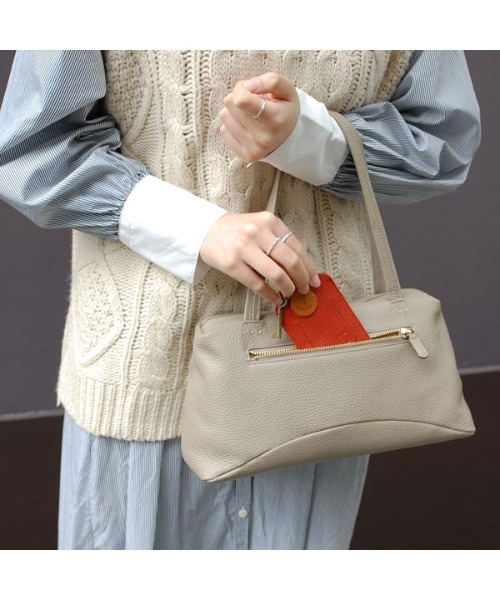 CLEDRAN(クレドラン)の「【イタリア産本革】CL3360 SCIE BOSTON BAG(ボストンバッグ・レディース・チャコールグレー/ブラック/ベージュ・FREE)」の12枚目の写真