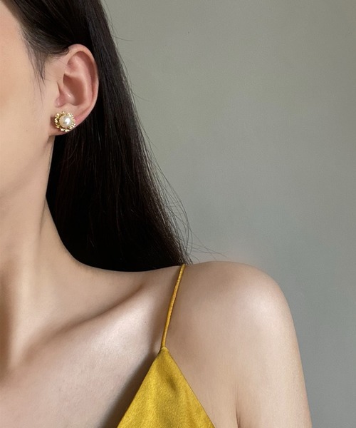 DRESS PLUS(ドレスプラス)の「ピアス アクセサリー パーティーピアス レディース 結婚式(ピアス(両耳用)・レディース・ホワイト・フリー)」の3枚目の写真