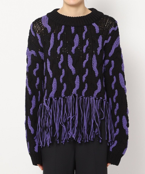 PAGEBOY（ページボーイ）の「CORE / ハンドケーブルフリンジプルオーバー（ニット/セーター・レディース・ブラック/オフホワイト・FREE）」の4枚目の写真