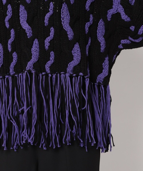 PAGEBOY（ページボーイ）の「CORE / ハンドケーブルフリンジプルオーバー（ニット/セーター・レディース・ブラック/オフホワイト・FREE）」の9枚目の写真