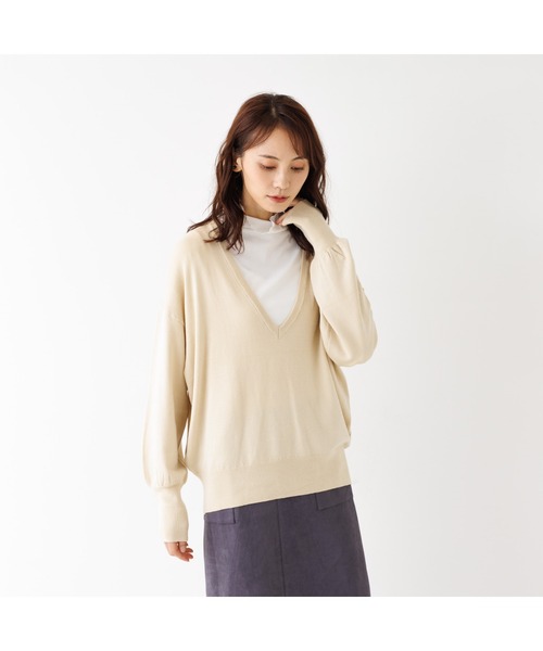 abahouse mavie（アバハウスマヴィ）の「【2点セット】レーヨンアクリル深Vネックプルオーバー（Tシャツ/カットソー・レディース・ホワイト系その他/ブラック/アイボリー/ブラック系その他/ダークオレンジ・フリー）」の2枚目の写真