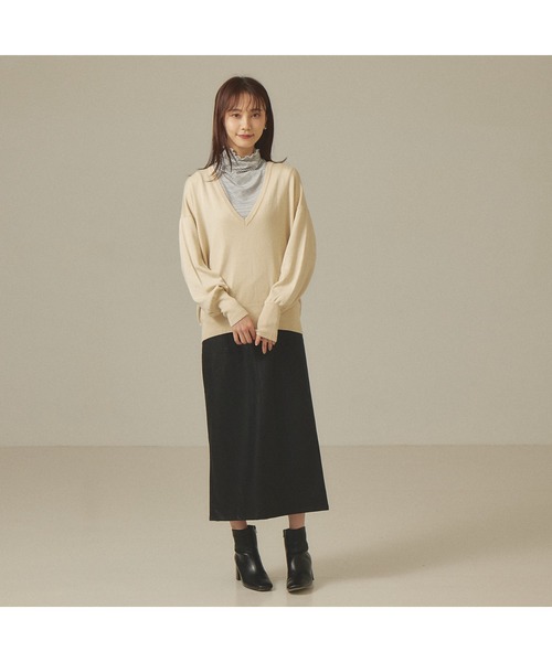 abahouse mavie（アバハウスマヴィ）の「【2点セット】レーヨンアクリル深Vネックプルオーバー（Tシャツ/カットソー・レディース・ホワイト系その他/ブラック/アイボリー/ブラック系その他/ダークオレンジ・フリー）」の14枚目の写真