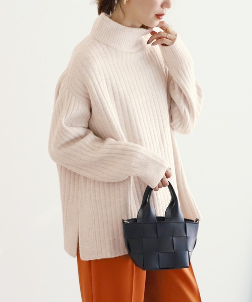 reca(レカ)の「ハイネックスリットニット(ニット/セーター・レディース・マスタード/オートミール/オレンジ・FREE)」の4枚目の写真