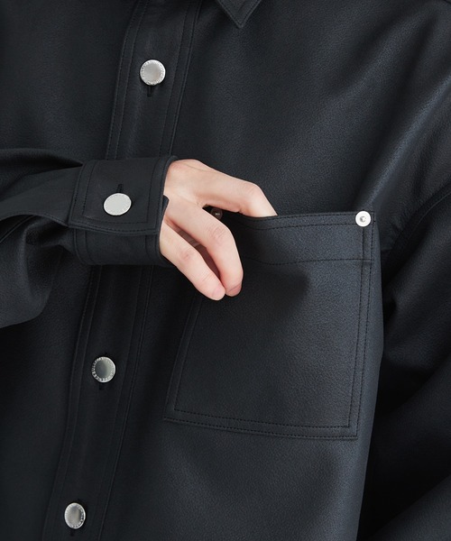 VEGAN LEATHER OVERSIZED SHIRT（シャツ/ブラウス）｜JOHN