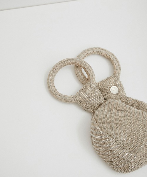ADAM ET ROPE'(アダムエロペ)の「【ANAN'S】CROCHET CUTDANA MODERN LOOP BAG(ショルダーバッグ・レディース・ブラック/シルバー・FREE)」の2枚目の写真