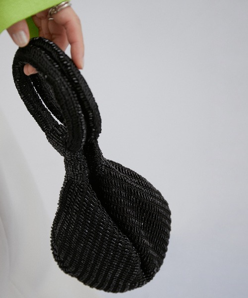 ADAM ET ROPE'(アダムエロペ)の「【ANAN'S】CROCHET CUTDANA MODERN LOOP BAG(ショルダーバッグ・レディース・ブラック/シルバー・FREE)」の1枚目の写真