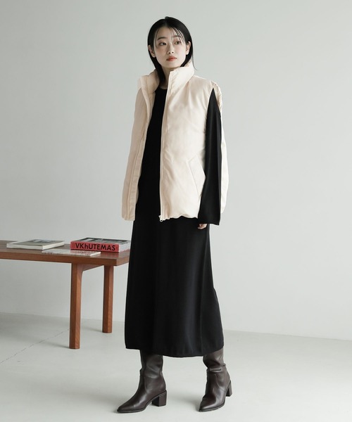 LAKOLE（ラコレ）の「オーバーサイズパファーベスト / 183372（ベスト・レディース・アイボリー/ブラック・SMALL/MEDIUM）」の7枚目の写真