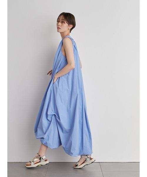 emmi(エミ)の「【emmi atelier】エアーボリュームワンピース(ワンピース・レディース・アイボリー/ブラック/ブルー・0/1)」の19枚目の写真