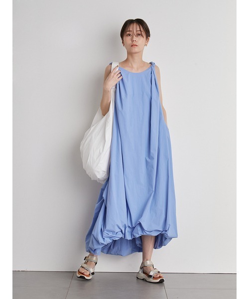 emmi(エミ)の「【emmi atelier】エアーボリュームワンピース(ワンピース・レディース・アイボリー/ブラック/ブルー・0/1)」の20枚目の写真