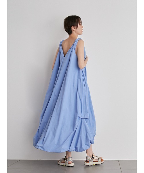 emmi(エミ)の「【emmi atelier】エアーボリュームワンピース(ワンピース・レディース・アイボリー/ブラック/ブルー・0/1)」の17枚目の写真
