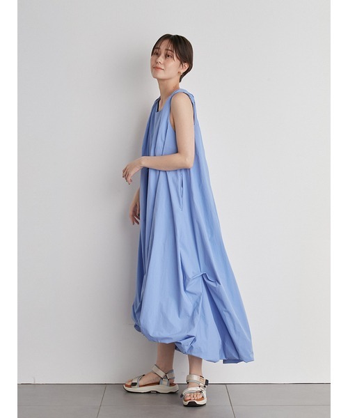 emmi(エミ)の「【emmi atelier】エアーボリュームワンピース(ワンピース・レディース・アイボリー/ブラック/ブルー・0/1)」の18枚目の写真