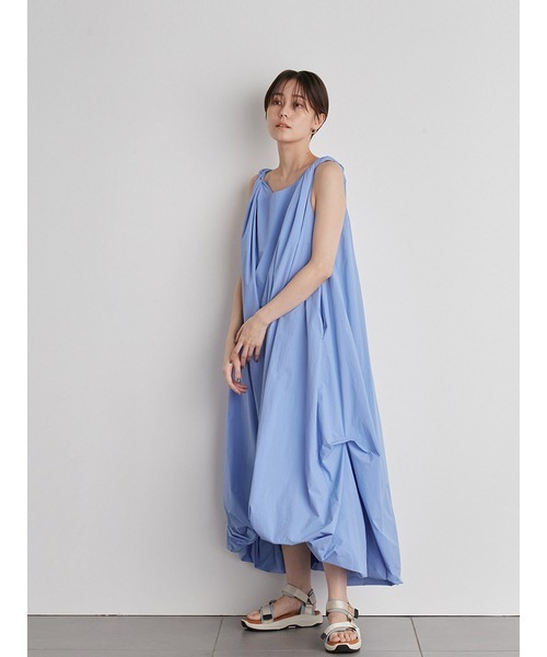 emmi(エミ)の「【emmi atelier】エアーボリュームワンピース(ワンピース・レディース・アイボリー/ブラック/ブルー・0/1)」の16枚目の写真