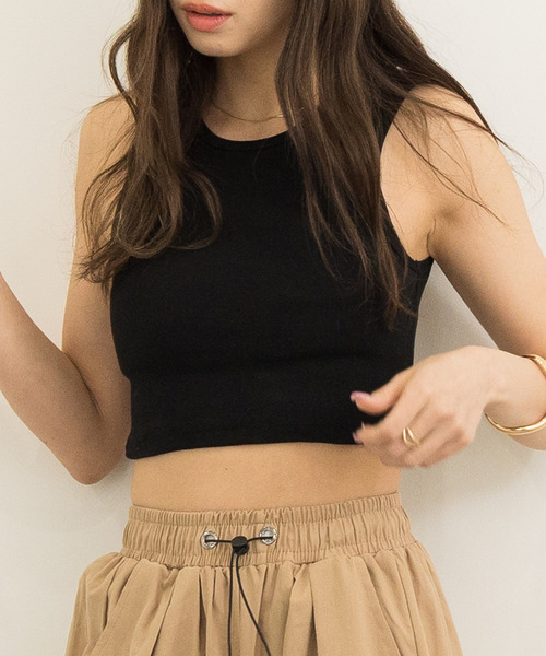 DAY CLOSET(デイ クローゼット)の「レディース ラウンドネッククロップド丈タンクトップ(タンクトップ・レディース・ホワイト/ベージュ/ブラック/杢グレー・L/M/XL)」の8枚目の写真