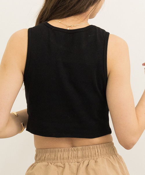DAY CLOSET(デイ クローゼット)の「レディース ラウンドネッククロップド丈タンクトップ(タンクトップ・レディース・ホワイト/ベージュ/ブラック/杢グレー・L/M/XL)」の11枚目の写真