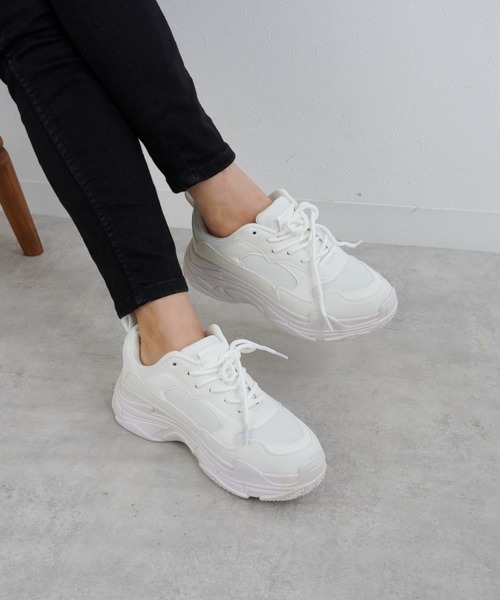 Fabby fabby（ファビィーファビィー）の「ボリュームソールスニーカー（スニーカー・レディース・ブラウン/ブラック/ブラック系その他/ベージュ/ホワイト/レオパード/ブラック×ホワイト/ブラック×ブラック/ベージュ系その他/ブラック×グレー・LARGE/MEDIUM/SMALL）」の2枚目の写真