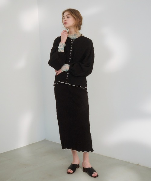 idem（イデム）の「marble thong sandals/マーブル柄スクエアトゥサンダル（サンダル・レディース・ブラック/アイボリー/ブルー・SMALL/MEDIUM/LARGE）」の18枚目の写真