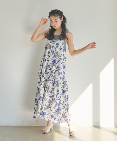 idem（イデム）の「marble thong sandals/マーブル柄スクエアトゥサンダル（サンダル・レディース・ブラック/アイボリー/ブルー・SMALL/MEDIUM/LARGE）」の14枚目の写真