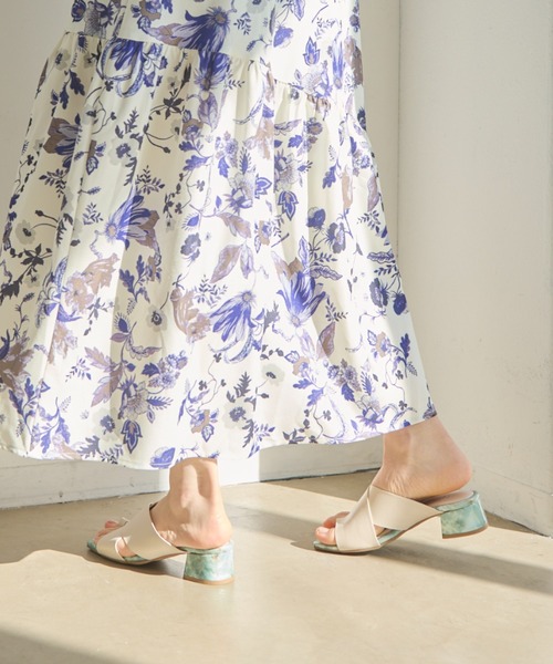 idem（イデム）の「marble thong sandals/マーブル柄スクエアトゥサンダル（サンダル・レディース・ブラック/アイボリー/ブルー・SMALL/MEDIUM/LARGE）」の15枚目の写真