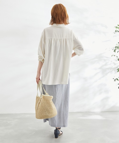 ROPE' PICNIC(ロペピクニック)の「洗える/麻混カラーシャツ(シャツ/ブラウス・レディース・サックスブルー/オフホワイト/オレンジ/ブラック/ターコイズブルー/ブラック系その他・38)」の20枚目の写真