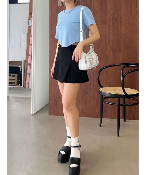 EMODA（エモダ）の「ヘムカーブTシャツ（Tシャツ/カットソー・レディース・ブルー/カーキ/ブラック/ホワイト・FREE）」の6枚目の写真