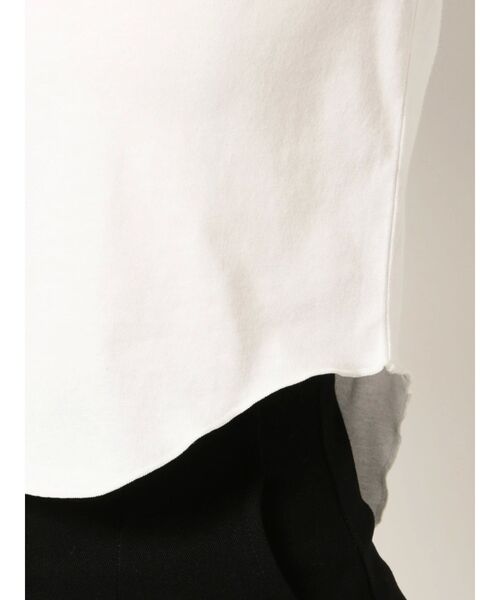 EMODA（エモダ）の「ヘムカーブTシャツ（Tシャツ/カットソー・レディース・ブルー/カーキ/ブラック/ホワイト・FREE）」の7枚目の写真