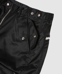 パンツ SUGARHILL 23aw NYLON PARASHUTE TROUSERS SUGARHILL(シュガーヒル)のPARACHUTE NYLON TROUSERS(BLACK)(ナイロン
