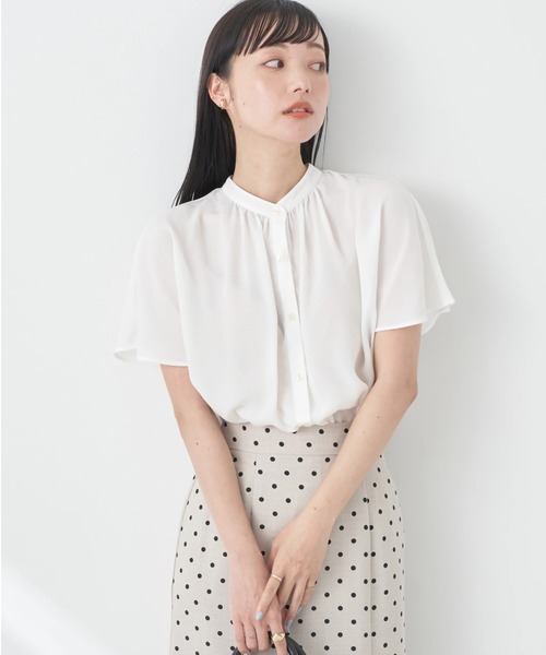 earth music&ecology(アースミュージックアンドエコロジー)の「スタンドギャザーブラウス(シャツ/ブラウス・レディース・ブラック/オフホワイト/イエロー/ミント・FREE)」の1枚目の写真