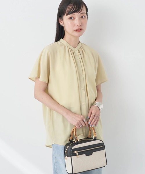 earth music&ecology(アースミュージックアンドエコロジー)の「スタンドギャザーブラウス(シャツ/ブラウス・レディース・ブラック/オフホワイト/イエロー/ミント・FREE)」の4枚目の写真