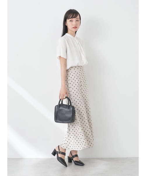 earth music&ecology(アースミュージックアンドエコロジー)の「スタンドギャザーブラウス(シャツ/ブラウス・レディース・ブラック/オフホワイト/イエロー/ミント・FREE)」の10枚目の写真