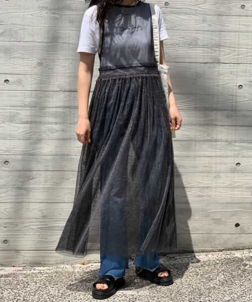 mi via loca(ミヴィアロカ)の「レイヤード ラメチュール ワンピース(ワンピース・レディース・ブラック×シルバー/ホワイト×ゴールド/ブラウン/グレー・FREE)」の10枚目の写真