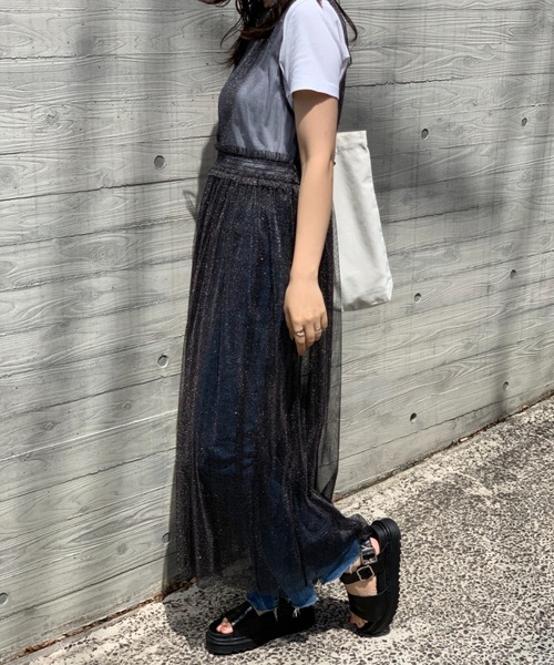 mi via loca(ミヴィアロカ)の「レイヤード ラメチュール ワンピース(ワンピース・レディース・ブラック×シルバー/ホワイト×ゴールド/ブラウン/グレー・FREE)」の11枚目の写真