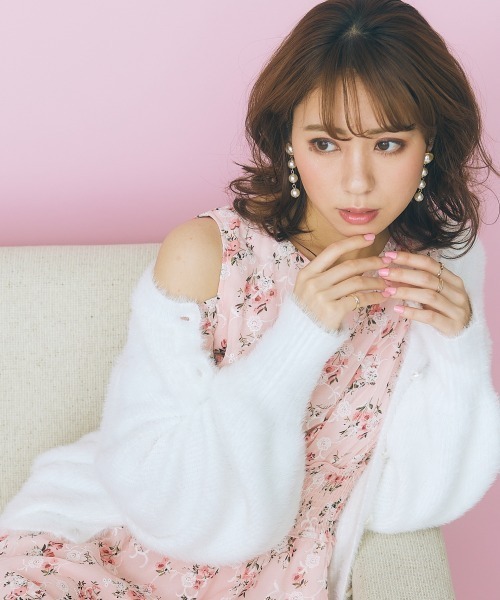 marun(マルン)の「<大きいサイズ> パール調ボタン付きシャギーニットカーディガン marun(カーディガン/ボレロ・レディース・ネイビー/オフホワイト・LL/3L/4L/L/5L)」の2枚目の写真