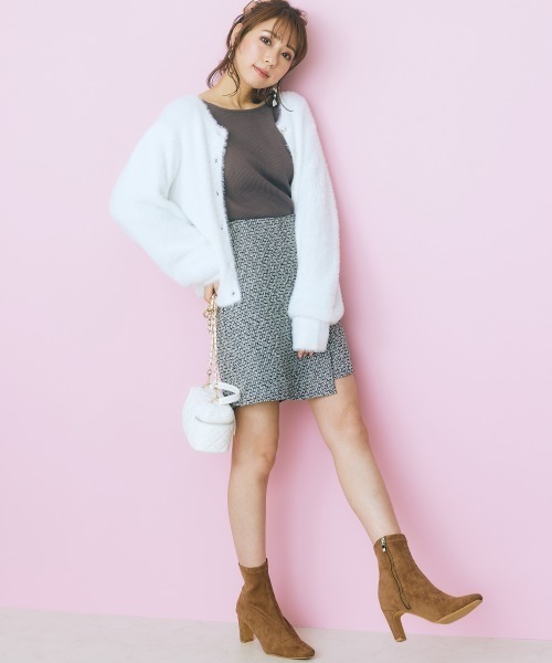 marun(マルン)の「<大きいサイズ> パール調ボタン付きシャギーニットカーディガン marun(カーディガン/ボレロ・レディース・ネイビー/オフホワイト・LL/3L/4L/L/5L)」の15枚目の写真