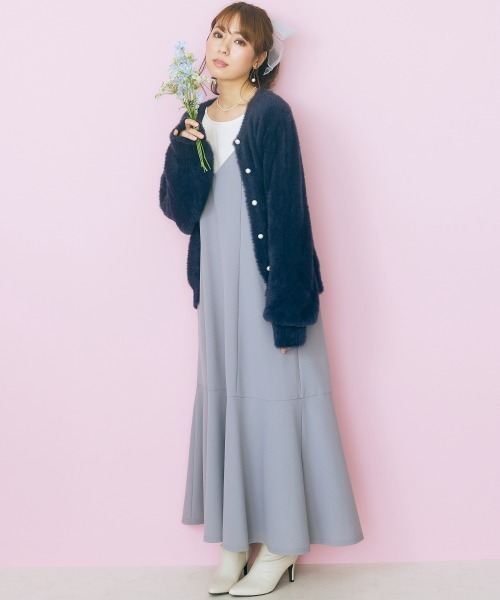 marun(マルン)の「<大きいサイズ> パール調ボタン付きシャギーニットカーディガン marun(カーディガン/ボレロ・レディース・ネイビー/オフホワイト・LL/3L/4L/L/5L)」の16枚目の写真