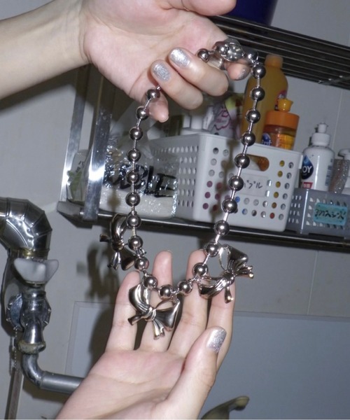 musubore(ムスボレ)の「ball chain ribbon choker / ボールチェーンリボンチョーカー(チョーカー・レディース・シルバー・FREE)」の17枚目の写真