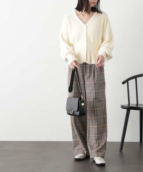 FREE'S MART（フリーズマート）の「◆ショートシャギーペプラムニットカーデ（カーディガン/ボレロ・レディース・パープル/ベージュ/オフホワイト/ライトグリーン・FREE）」の16枚目の写真