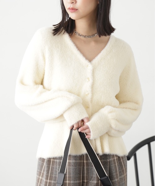 FREE'S MART（フリーズマート）の「◆ショートシャギーペプラムニットカーデ（カーディガン/ボレロ・レディース・パープル/ベージュ/オフホワイト/ライトグリーン・FREE）」の6枚目の写真