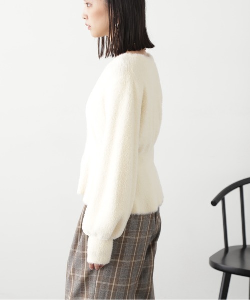 FREE'S MART（フリーズマート）の「◆ショートシャギーペプラムニットカーデ（カーディガン/ボレロ・レディース・パープル/ベージュ/オフホワイト/ライトグリーン・FREE）」の11枚目の写真