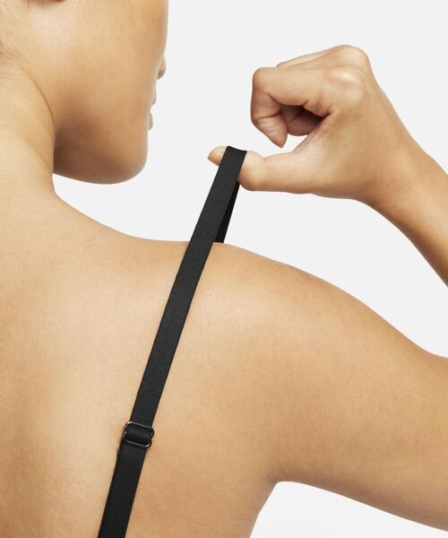 NIKE（ナイキ）の「ナイキ Dri-FIT アレート ウィメンズ ミニマリスト ライトサポート パッディド スポーツブラ / Nike Dri-FIT Alate Women's Minimalist Light-Support Padded Sports Bra＜XS-2XL 展開＞（スポーツブラ・レディース・ブラック/ライトブラウン・2XL(A-B)/L(C-E)/XL(C-E)/M(C-E)/2XL(C-E)/XS(A-C)/L(A-B)/M(A-C)/A90/S(A-C)）」の8枚目の写真