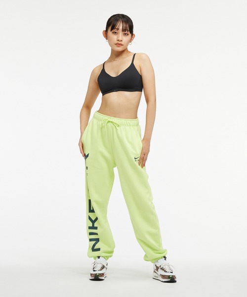 NIKE（ナイキ）の「ナイキ Dri-FIT アレート ウィメンズ ミニマリスト ライトサポート パッディド スポーツブラ / Nike Dri-FIT Alate Women's Minimalist Light-Support Padded Sports Bra＜XS-2XL 展開＞（スポーツブラ・レディース・ブラック/ライトブラウン・2XL(A-B)/L(C-E)/XL(C-E)/M(C-E)/2XL(C-E)/XS(A-C)/L(A-B)/M(A-C)/A90/S(A-C)）」の20枚目の写真