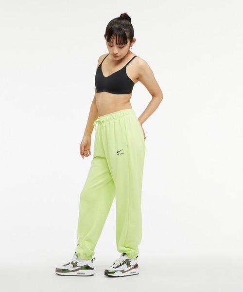 NIKE（ナイキ）の「ナイキ Dri-FIT アレート ウィメンズ ミニマリスト ライトサポート パッディド スポーツブラ / Nike Dri-FIT Alate Women's Minimalist Light-Support Padded Sports Bra＜XS-2XL 展開＞（スポーツブラ・レディース・ブラック/ライトブラウン・2XL(A-B)/L(C-E)/XL(C-E)/M(C-E)/2XL(C-E)/XS(A-C)/L(A-B)/M(A-C)/A90/S(A-C)）」の21枚目の写真